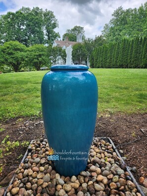 Medium Oriole Birdbath Top Jar Fountain