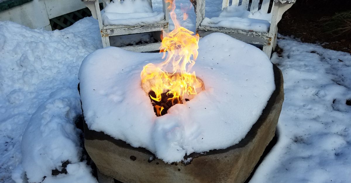 6 Ways To Incorporate a Fire Pit Into Your Outdoor Space
