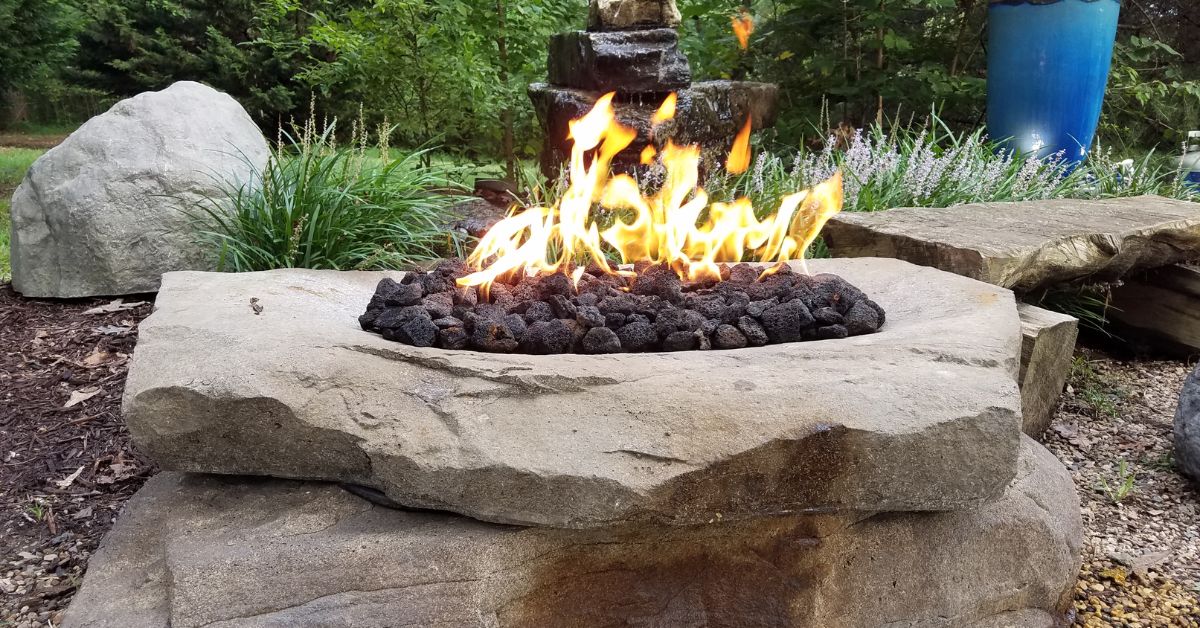 The Benefits of Adding a Fire Pit to Your Yard